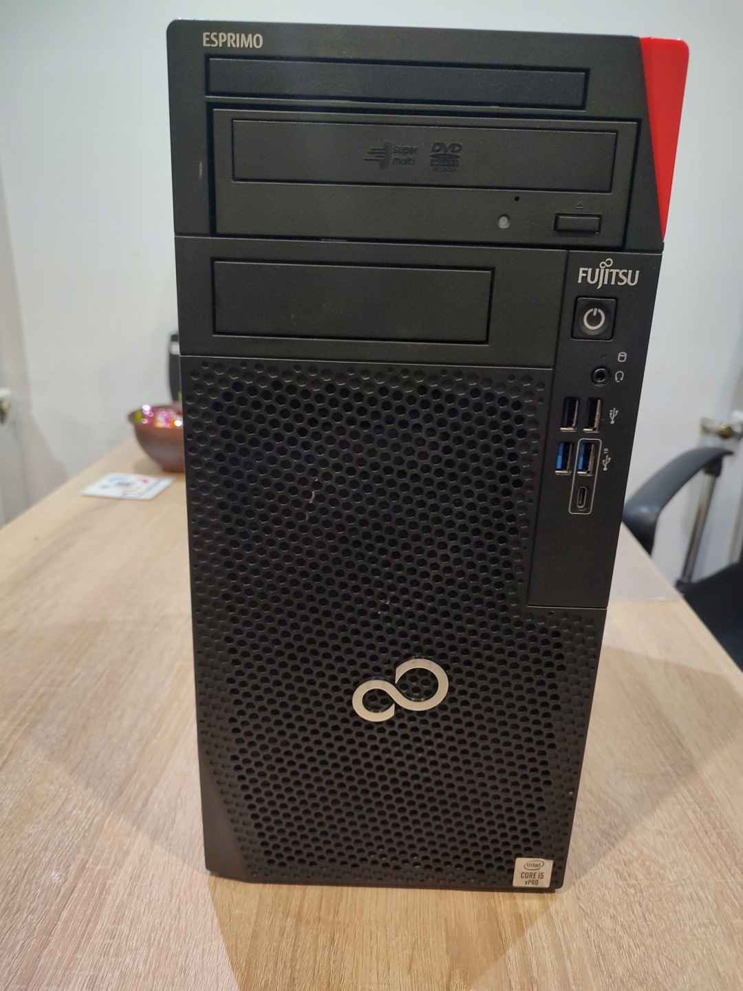 KOMPUTER POLEASINGOWY FUJITSU ESPRIMO P9010 MT i5-10600 16GB RAM DVD-RW - obrazek 3